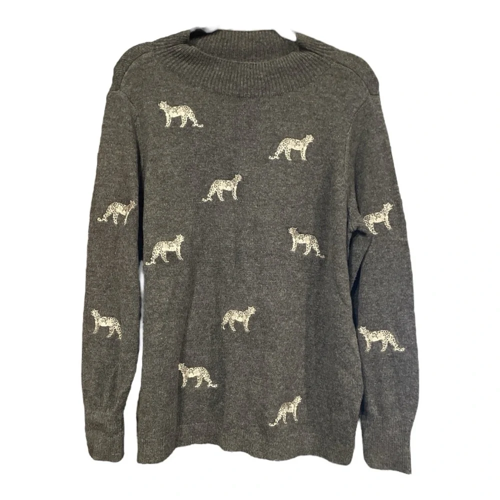 Chico’s gray sweater with white cheetahs.  Size 2 which is a Large. L 4 - Picture 2 of 6